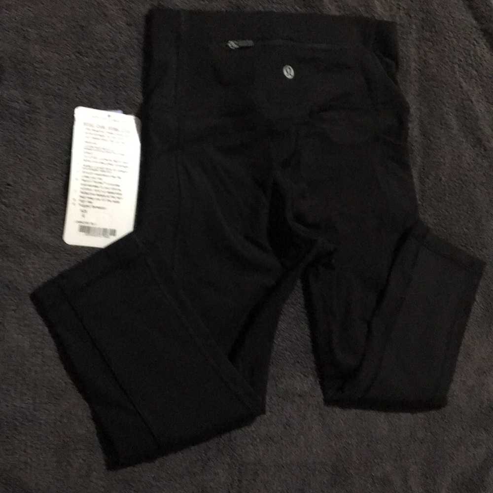 Lululemon black Capri